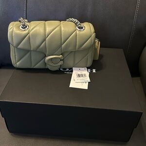 Coach tabby 20 shoulder bag in great condition